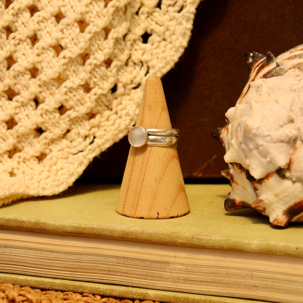Mini Pearl Ring